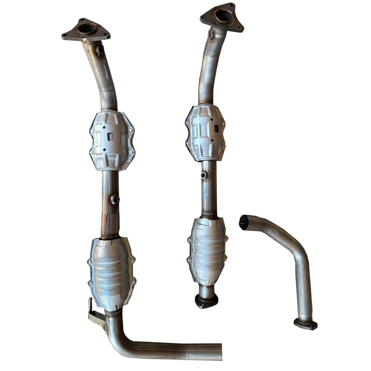 AFECO 51294 and 51295 catalytic converter pair